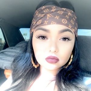 Meet your Posher, Cameron